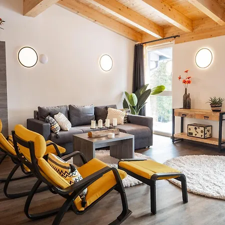 Penthouse In With Balcony Appartement *